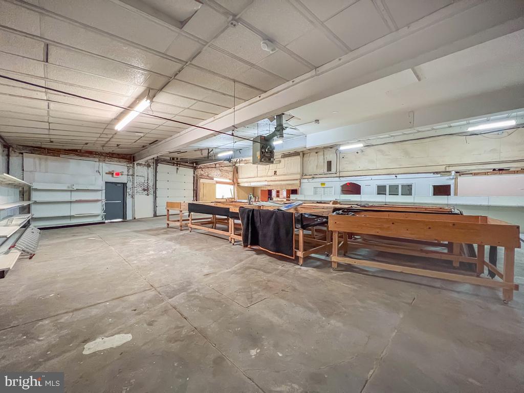 222 E Bridge St Property Photo 14