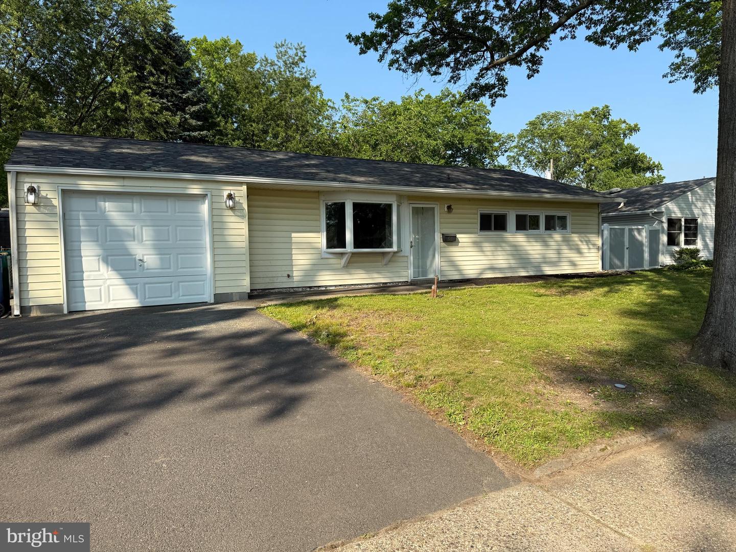56 Orchard Ln Property Photo 2