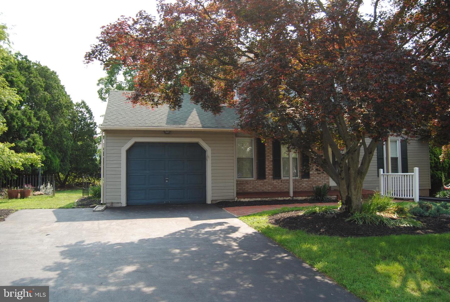 720 Ross Dr Property Photo 4