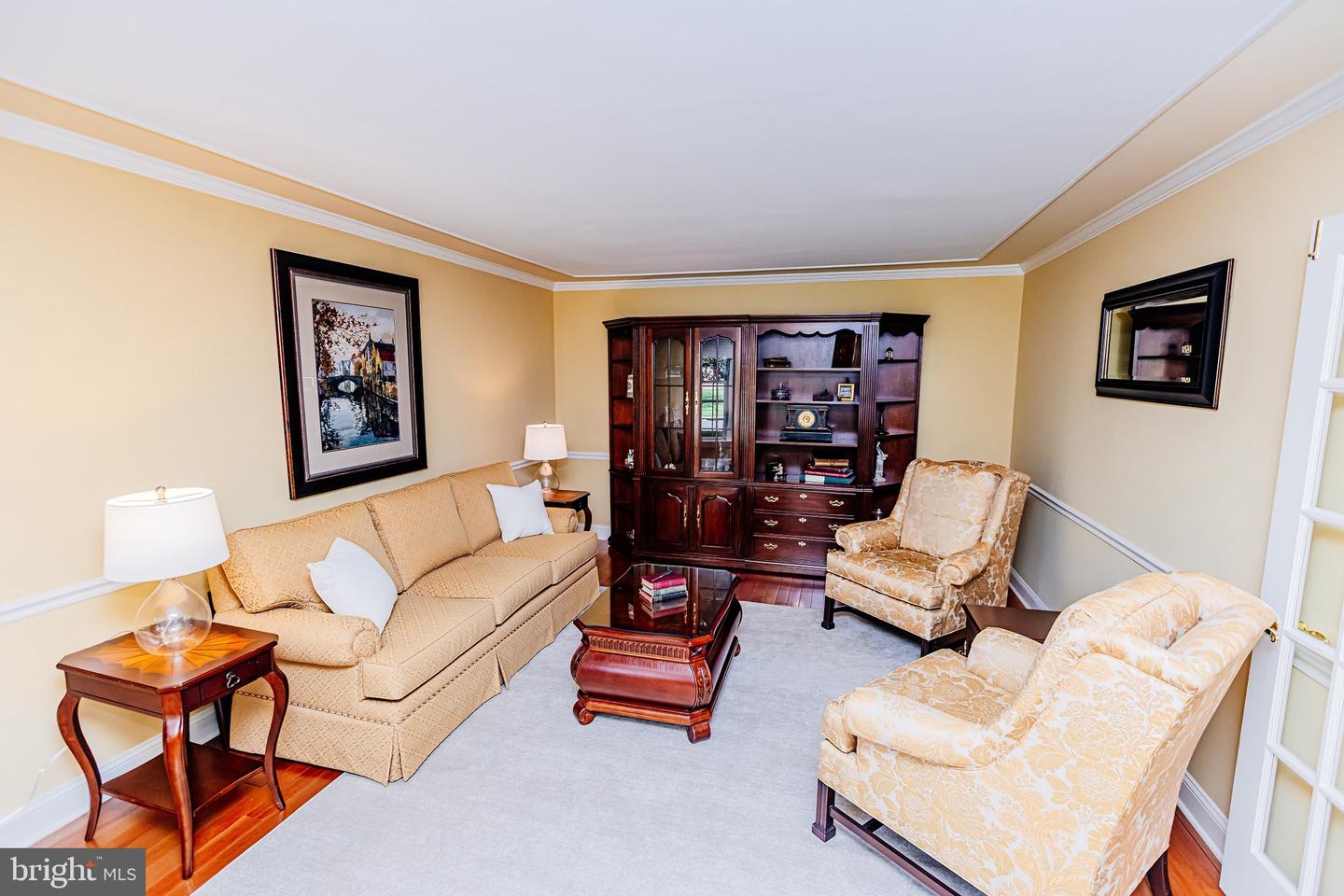 680 Fox Hollow Dr Property Photo 4
