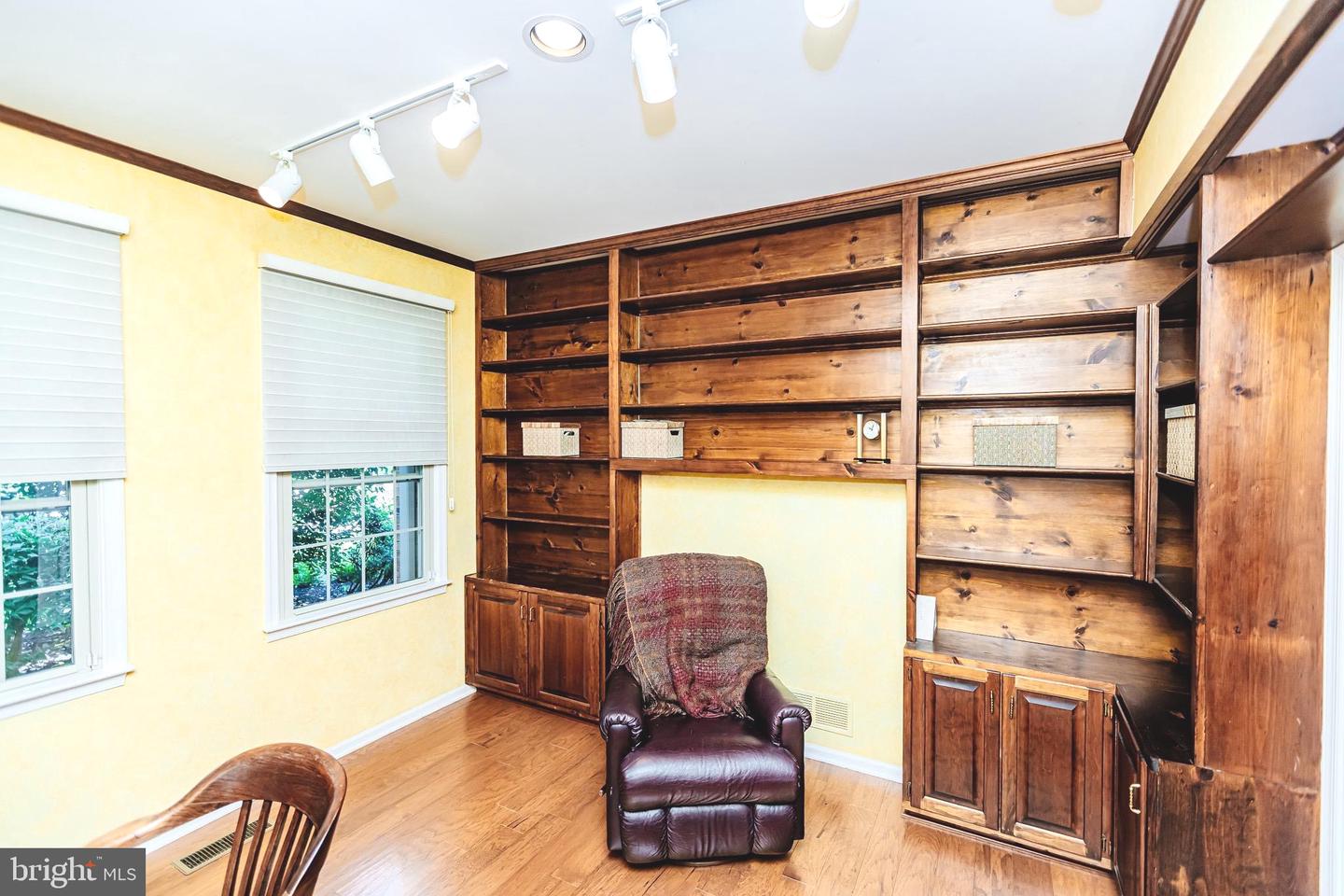 680 Fox Hollow Dr Property Photo 21