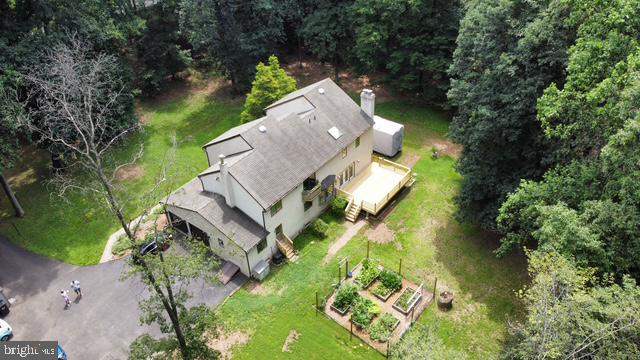 1140 Ferry Rd Property Photo 2