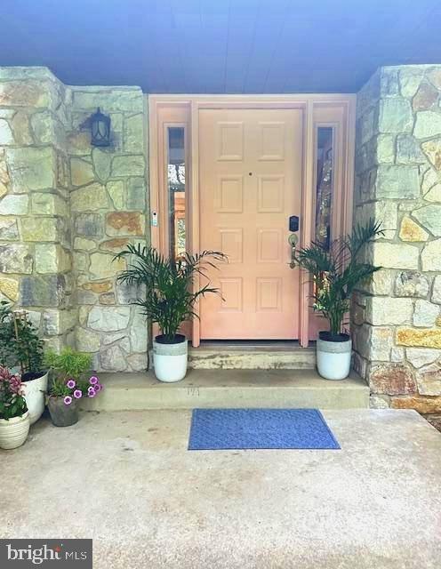 1140 Ferry Rd Property Photo 4