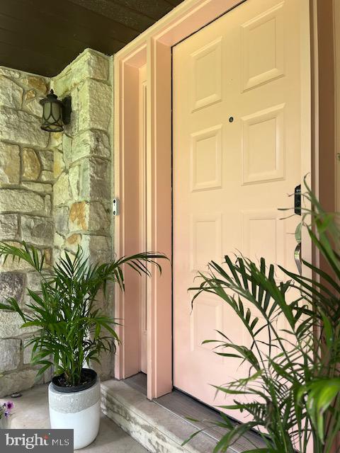 1140 Ferry Rd Property Photo 6