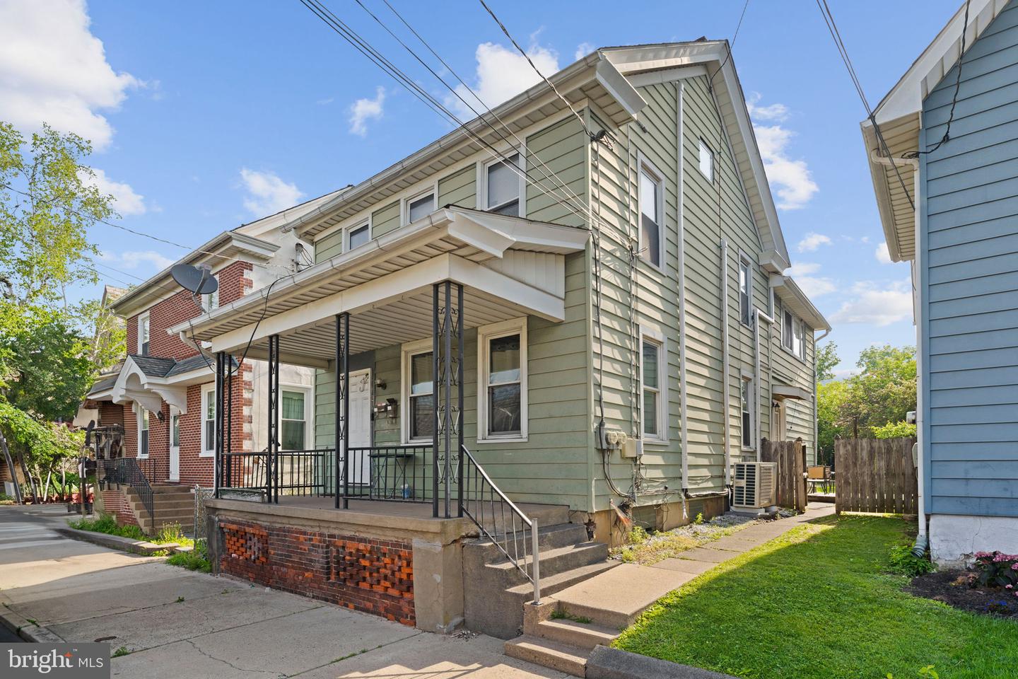 43 N Hellertown Ave Property Photo 1