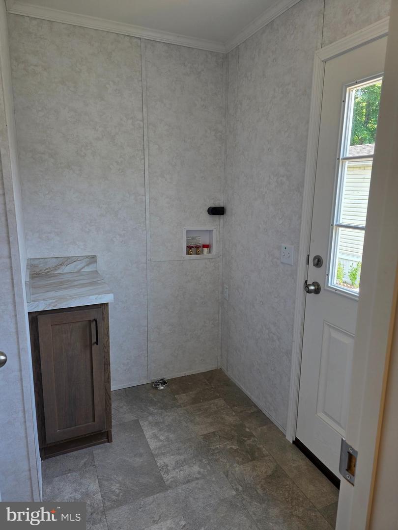 6136 Clearview Ave Property Photo 14