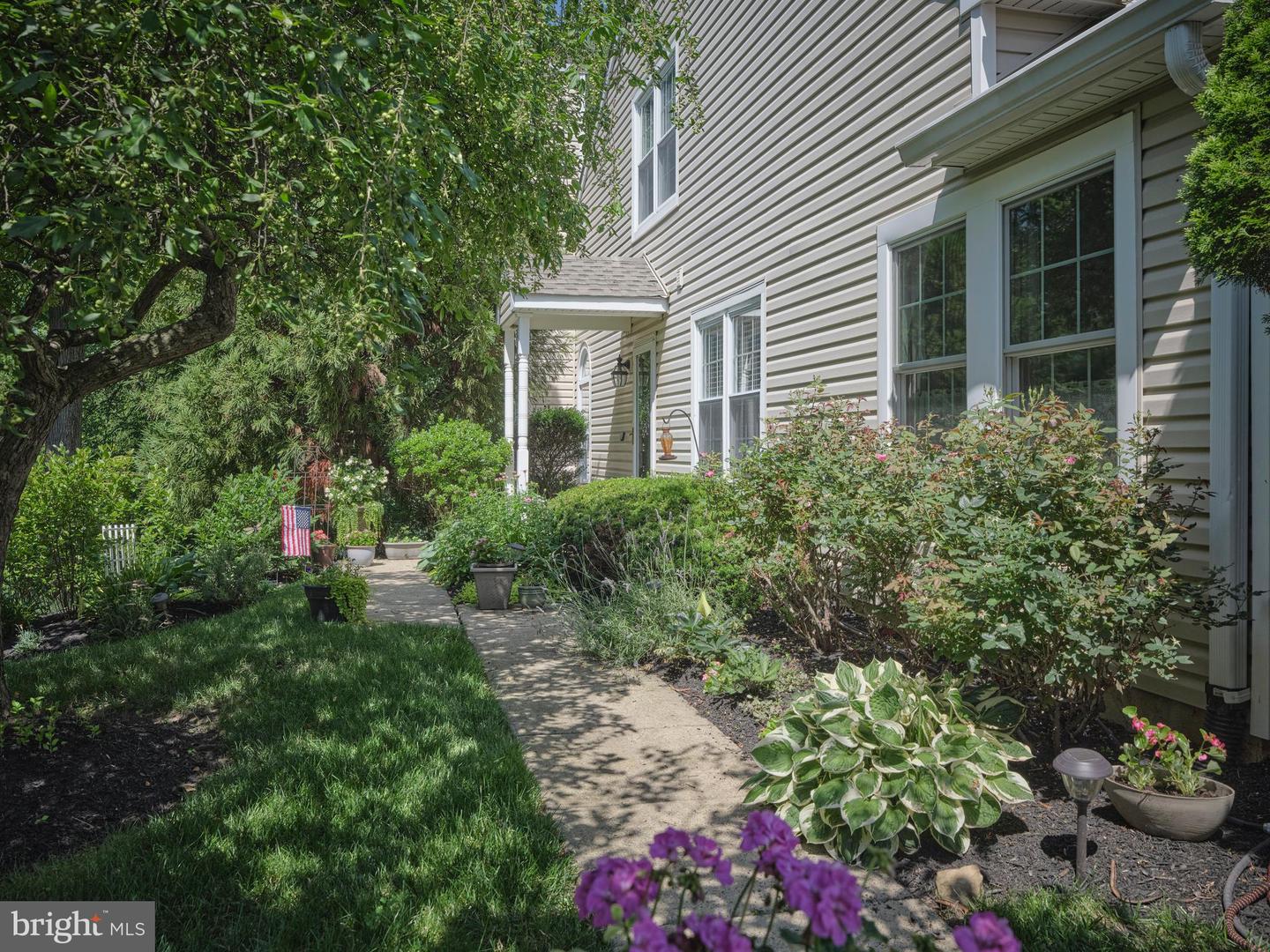3307 Freemans Ln Property Photo 1