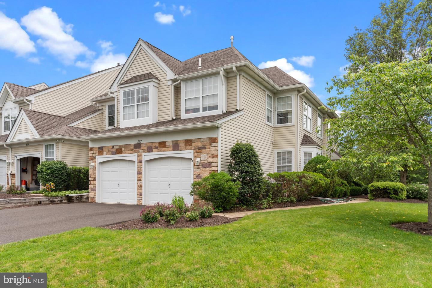 837 BRECKINRIDGE CT #108 Property Photo 1