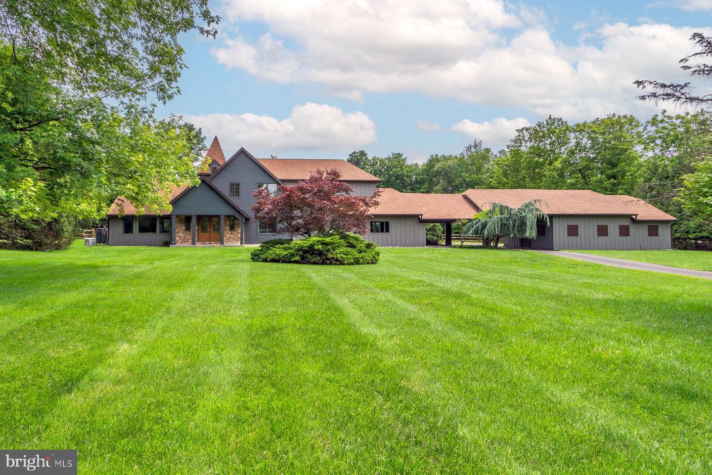 125 EDISON FURLONG RD Property Photo 1