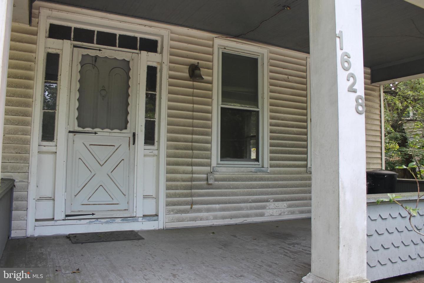 1628 River Rd Property Photo 2