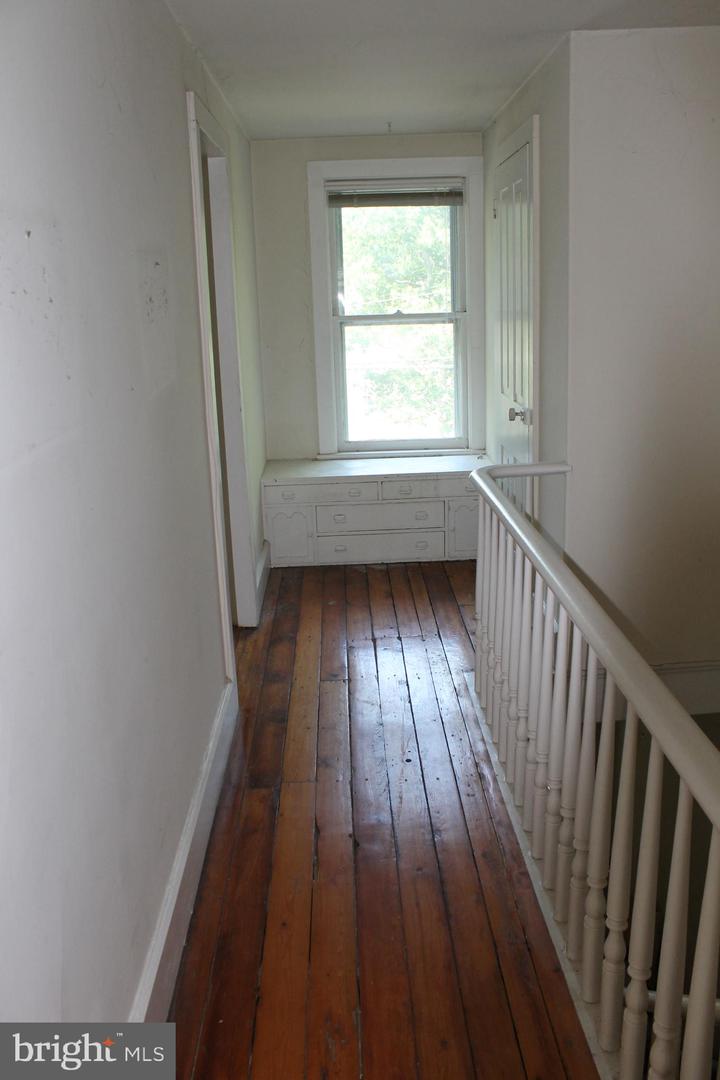 1628 River Rd Property Photo 17