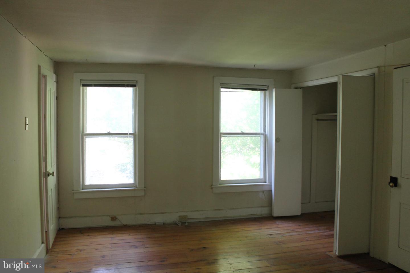 1628 River Rd Property Photo 22