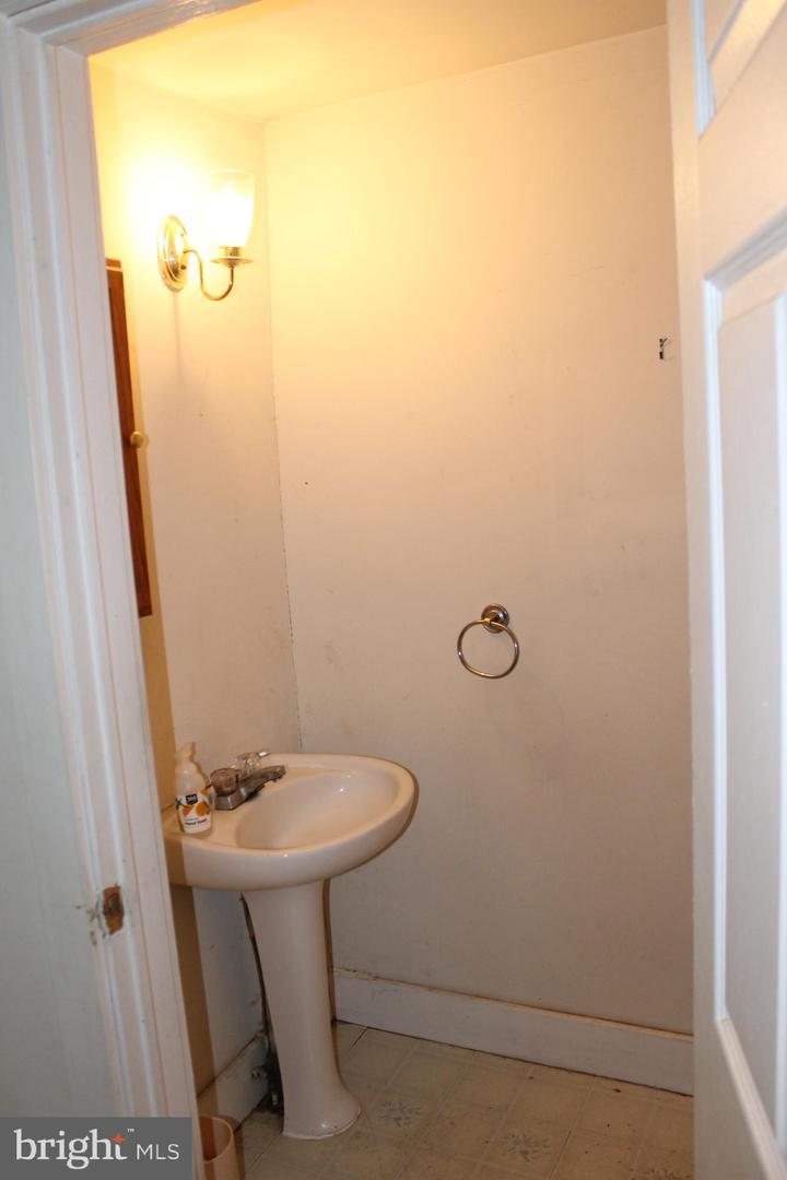 1628 River Rd Property Photo 26
