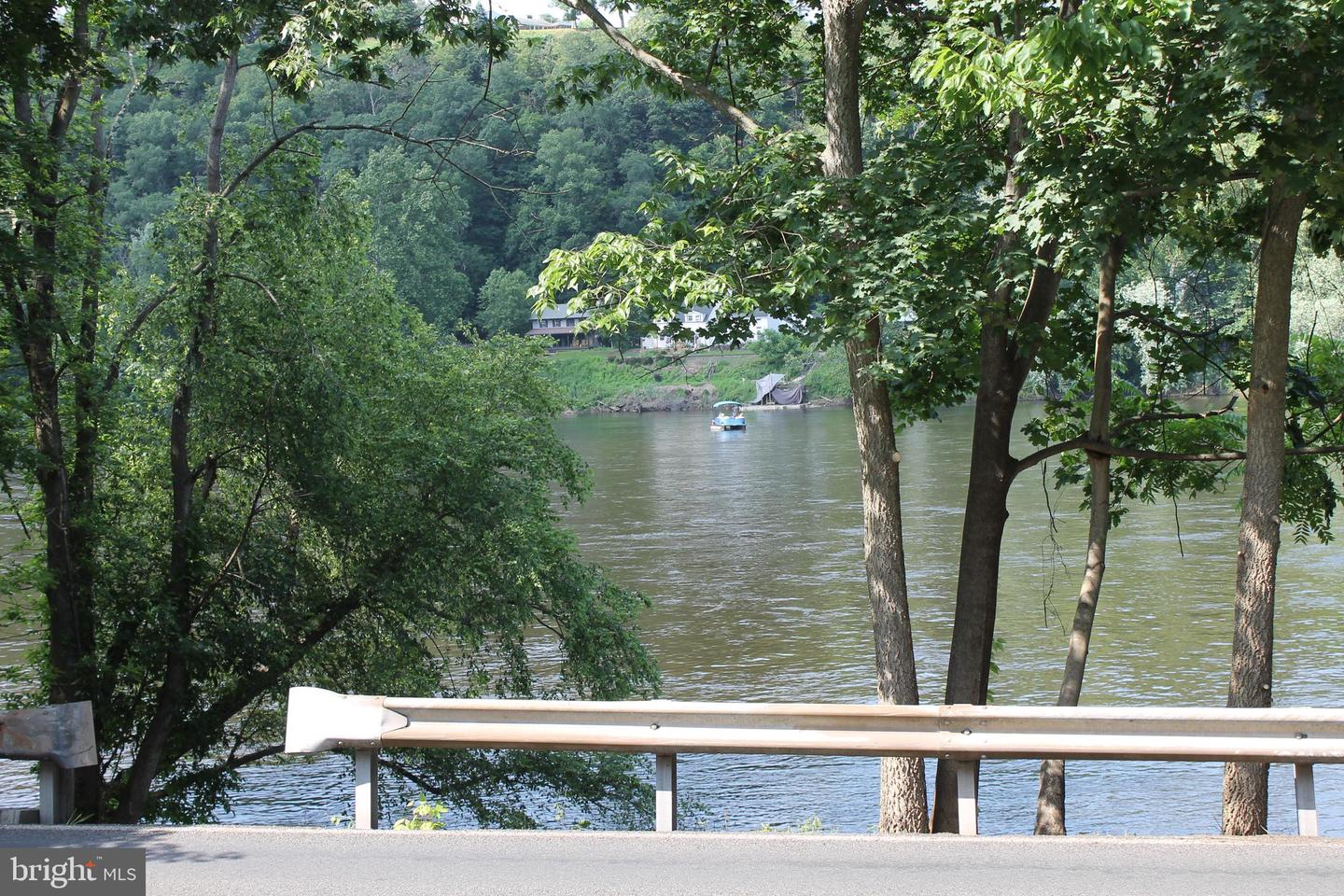 1628 River Rd Property Photo 37