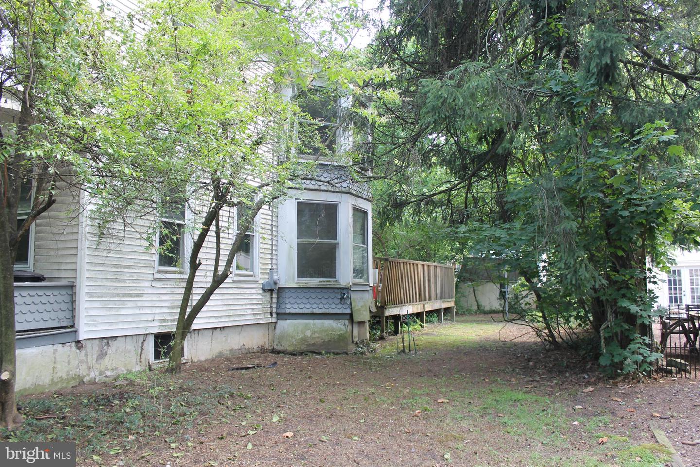 1628 River Rd Property Photo 41