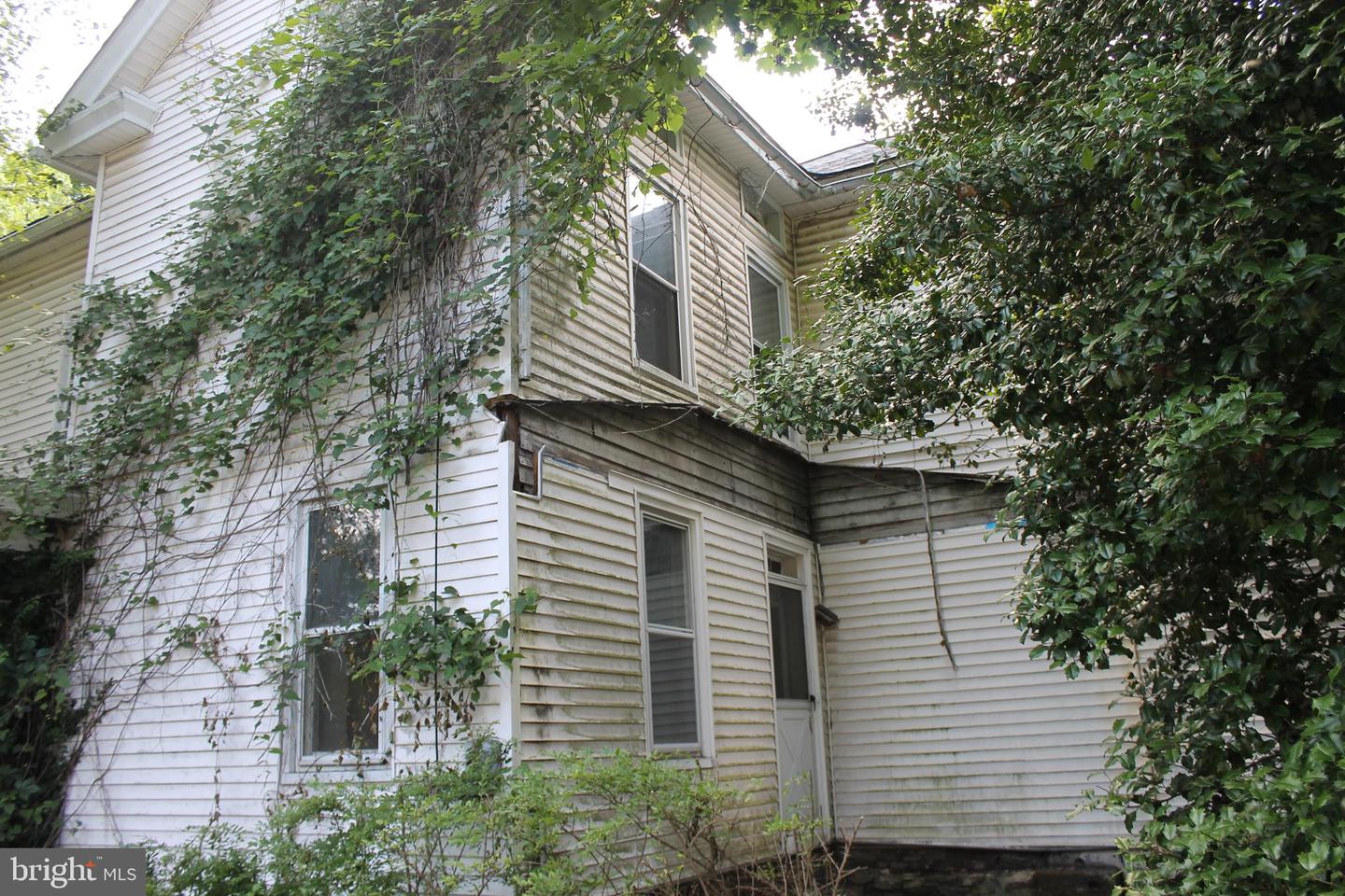 1628 River Rd Property Photo 44