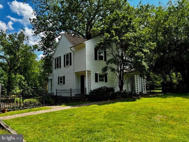 410 Wharf Rd #river Cottage Property Photo 1