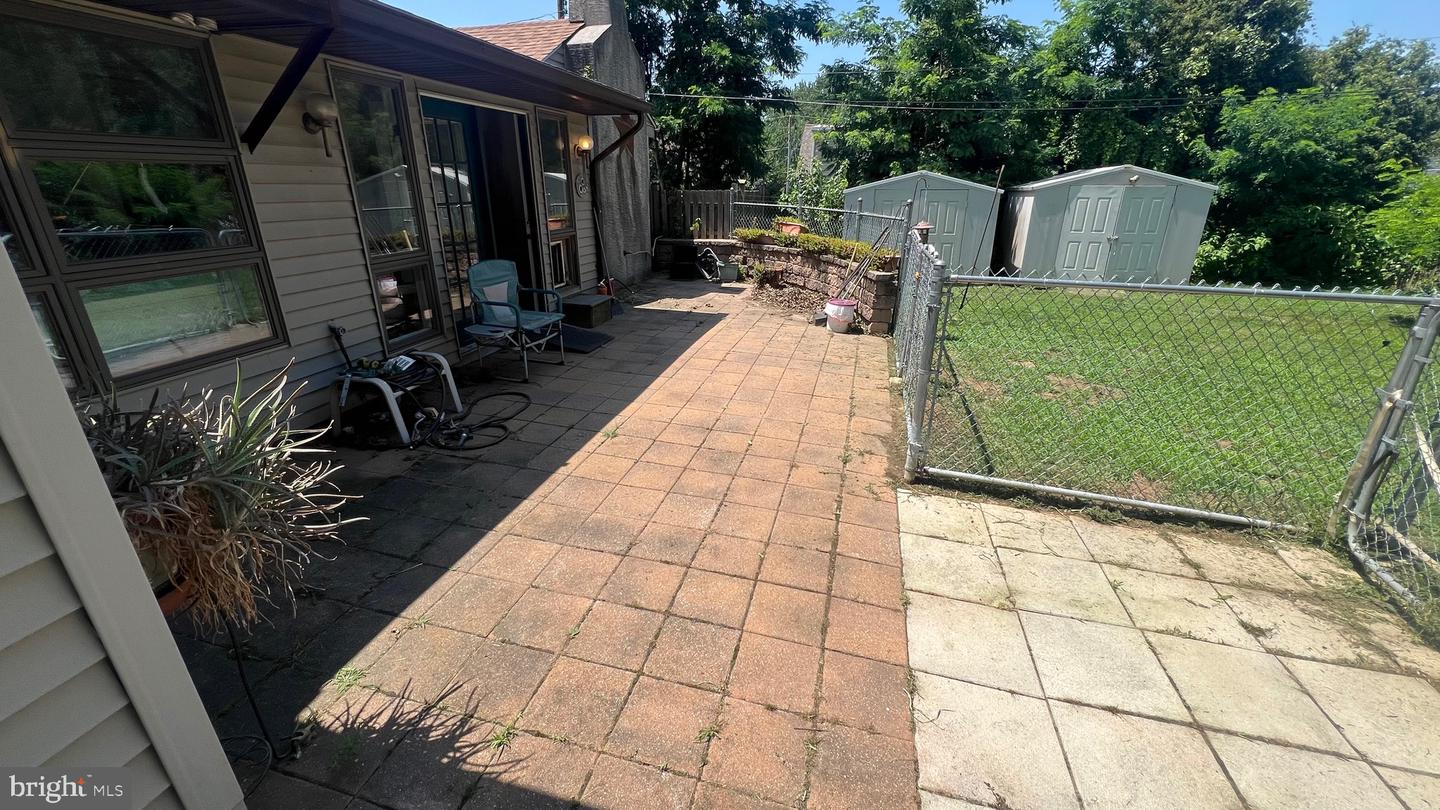 1155 Regina Ave Property Photo 16