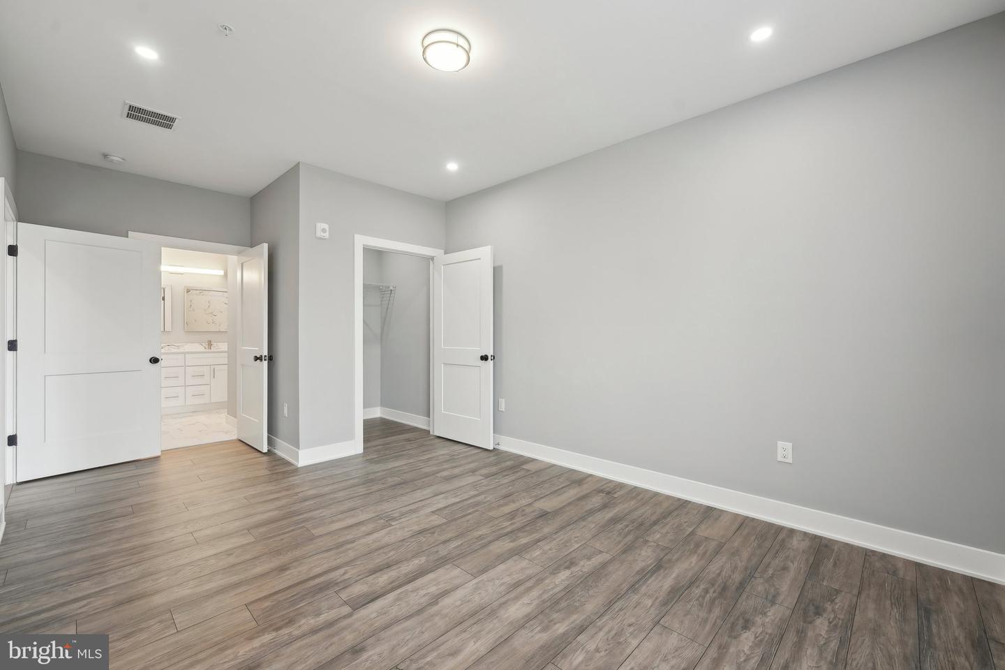 PABU2099524 Property Photo 1