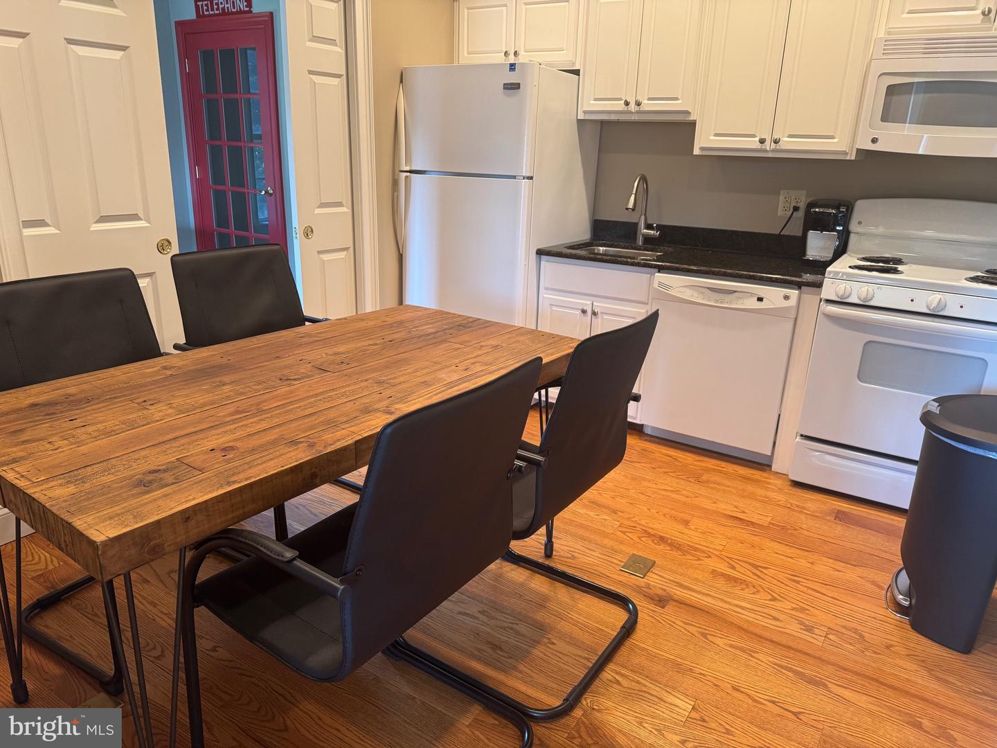 1113 General Washington Mem Blvd #d Property Photo 3