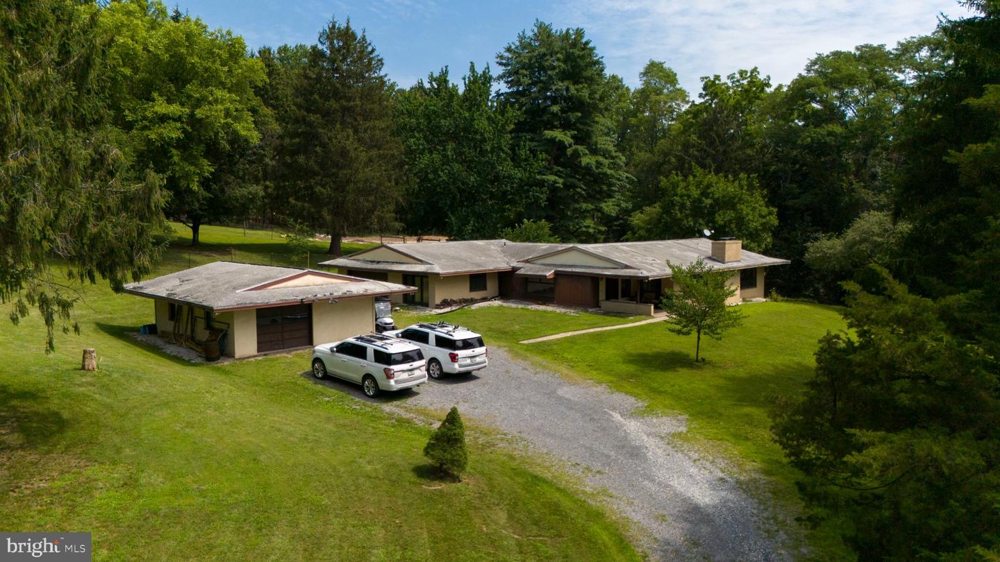 6853 Phillips Mill Rd Property Photo 10