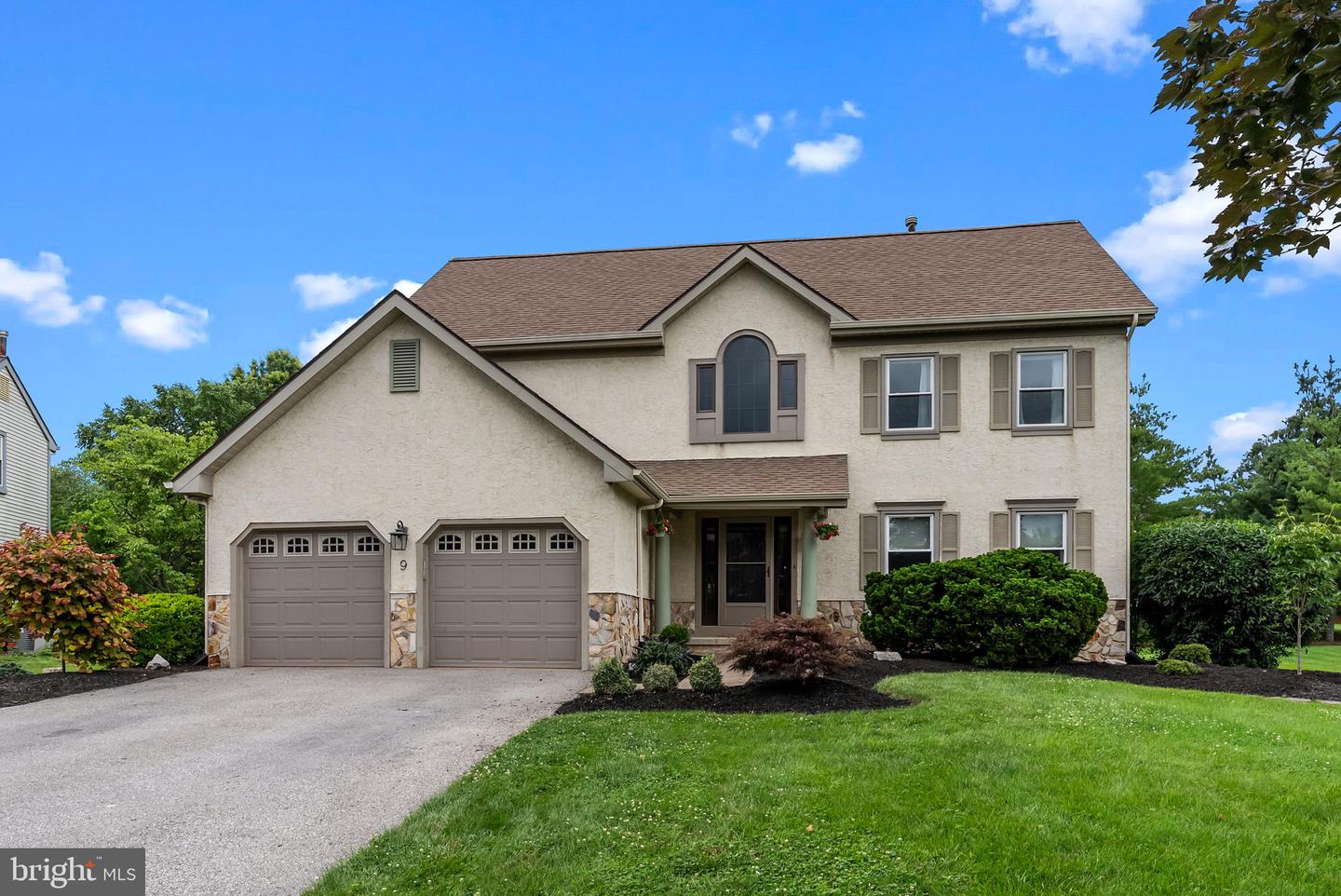 9 Bridal Rose Ct Property Photo 1