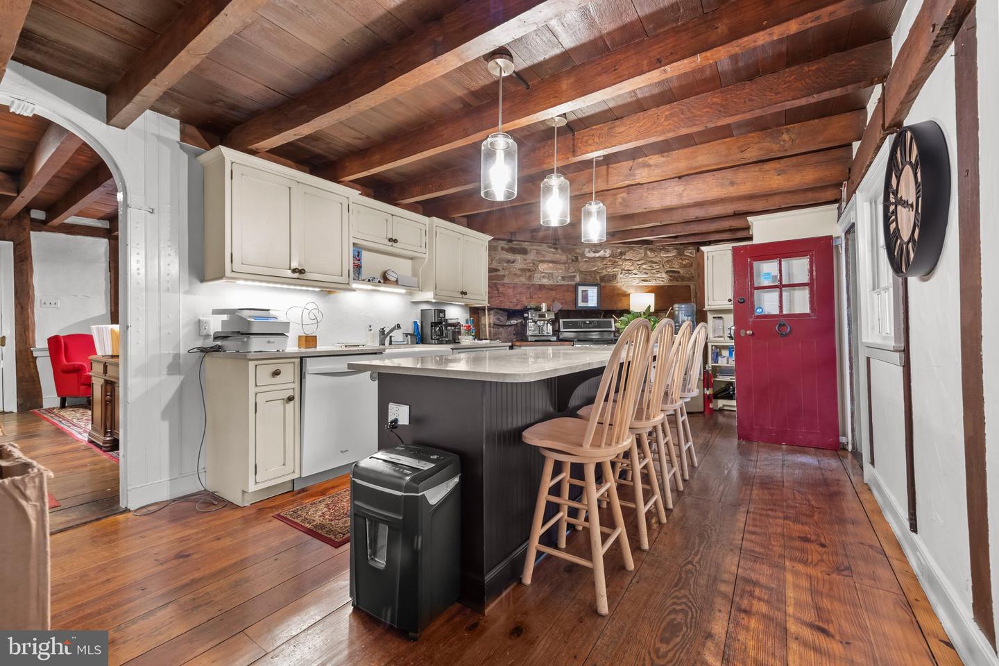 111 S State St Property Photo 8