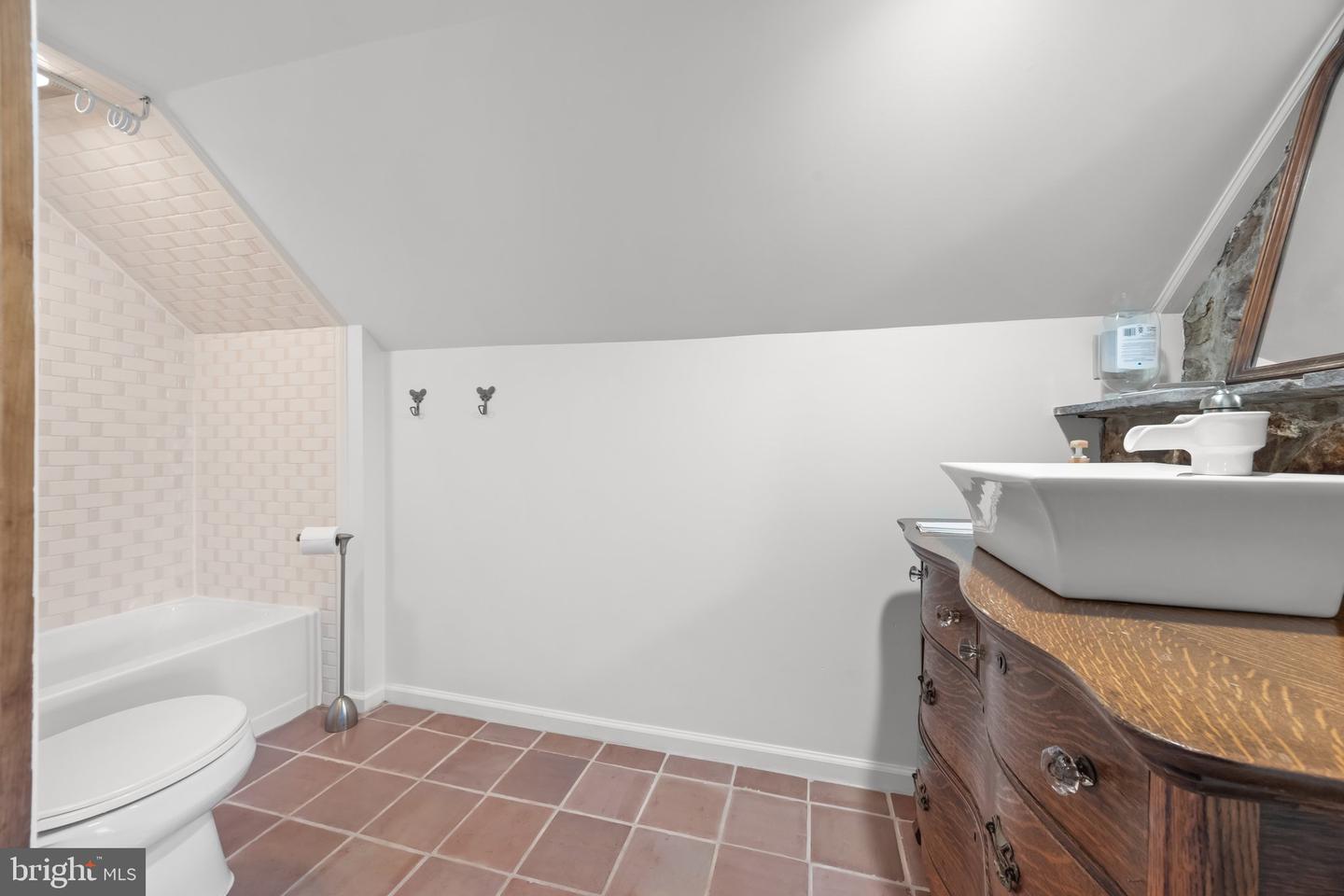 111 S State St Property Photo 22