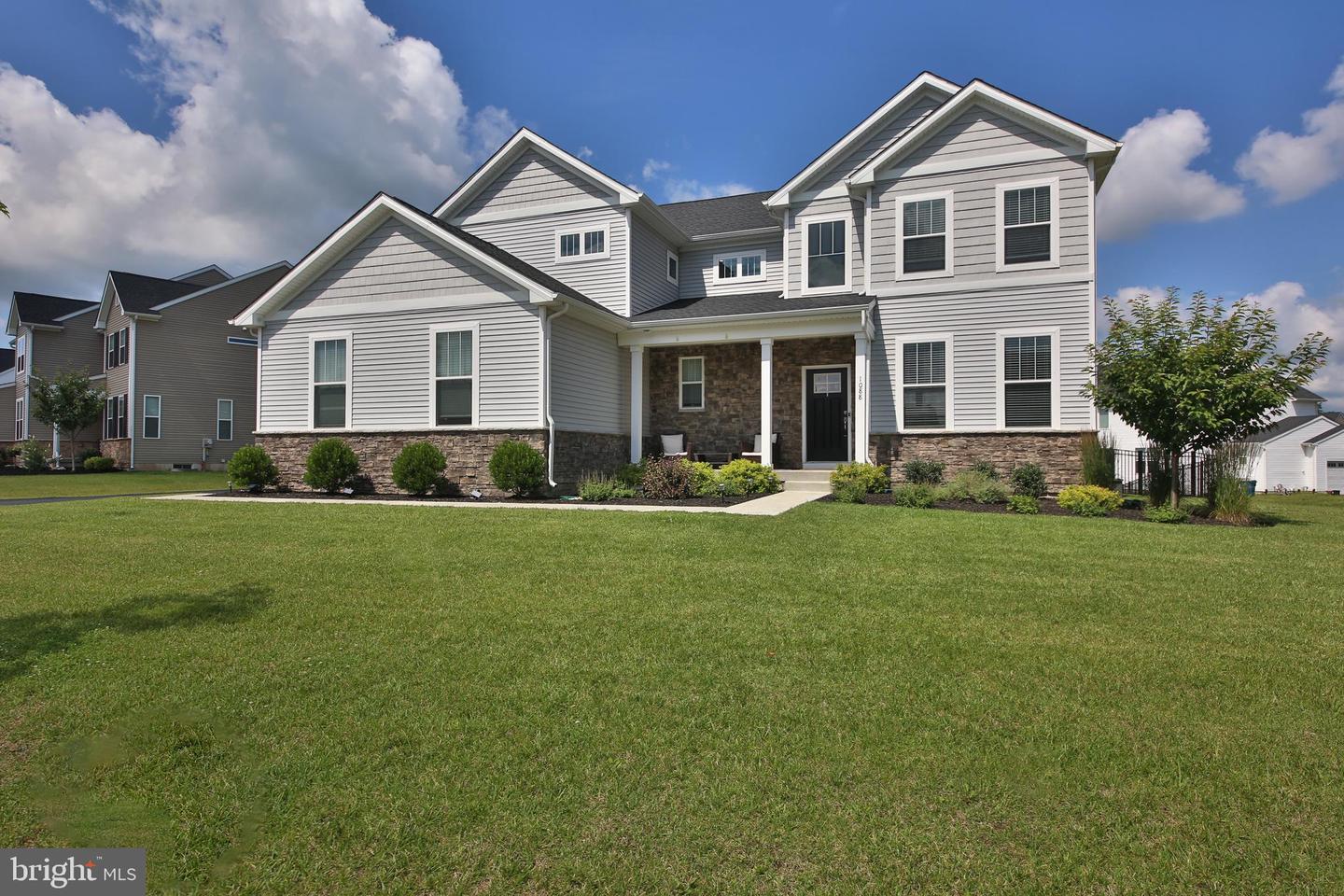 1088 Mariwill Dr Property Photo 1