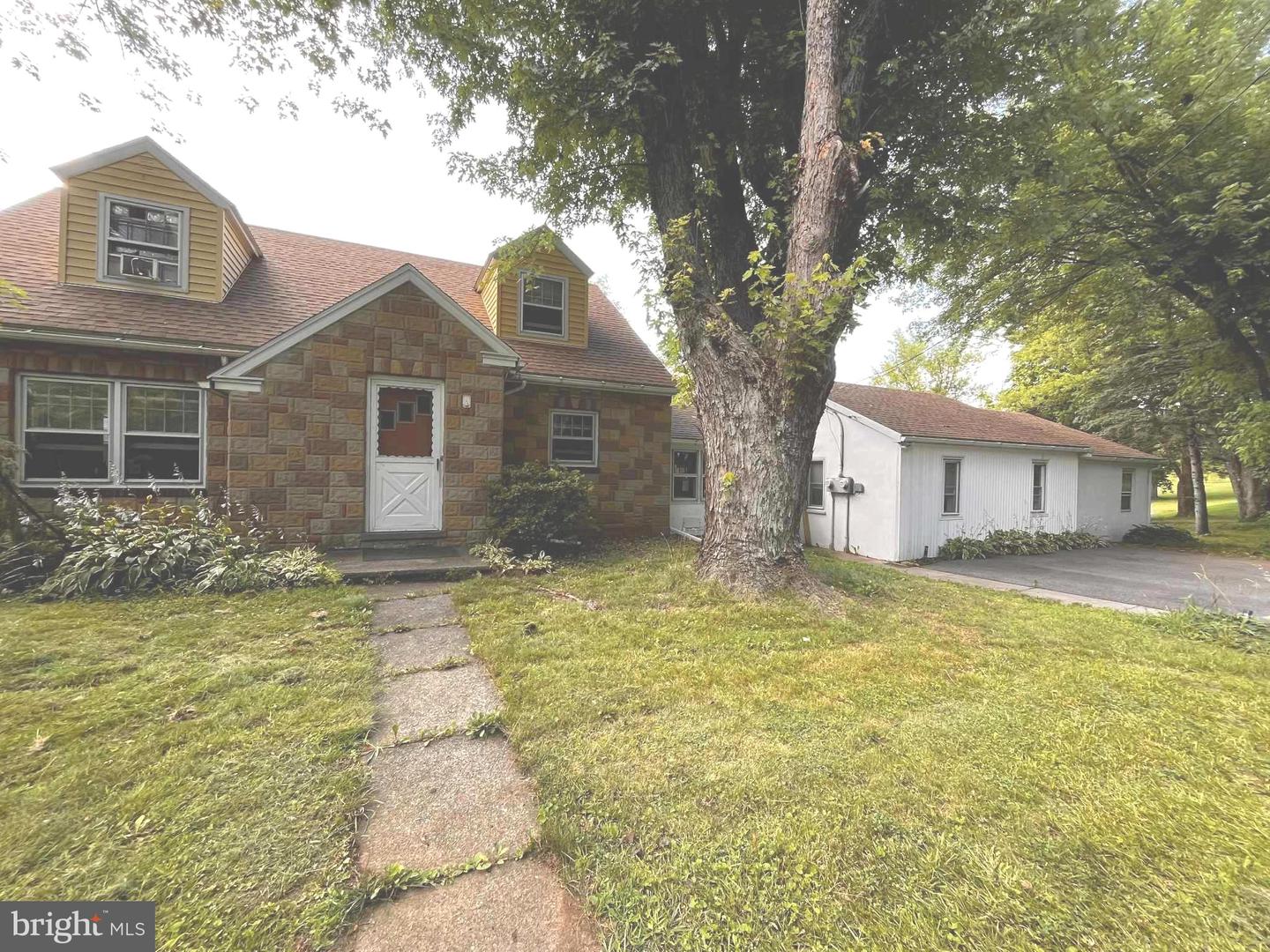5984 Route #412 Property Photo 1