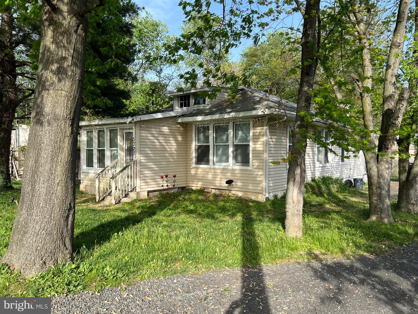 3727 Hulmeville Rd Property Photo 2