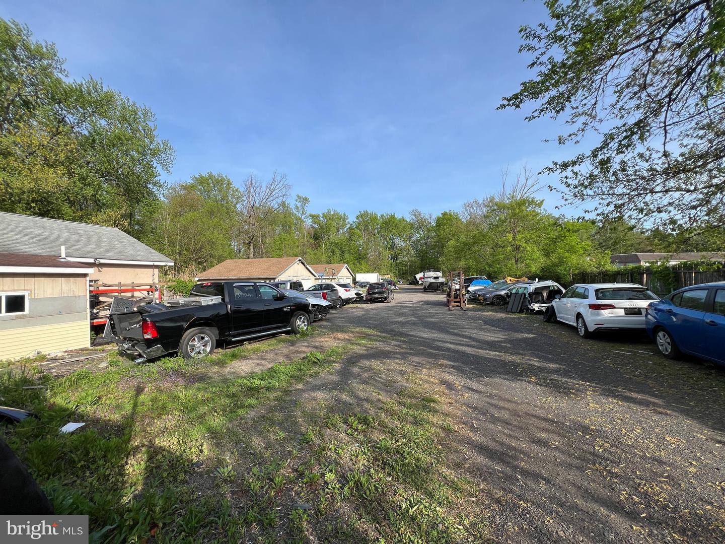 3727 Hulmeville Rd Property Photo 4