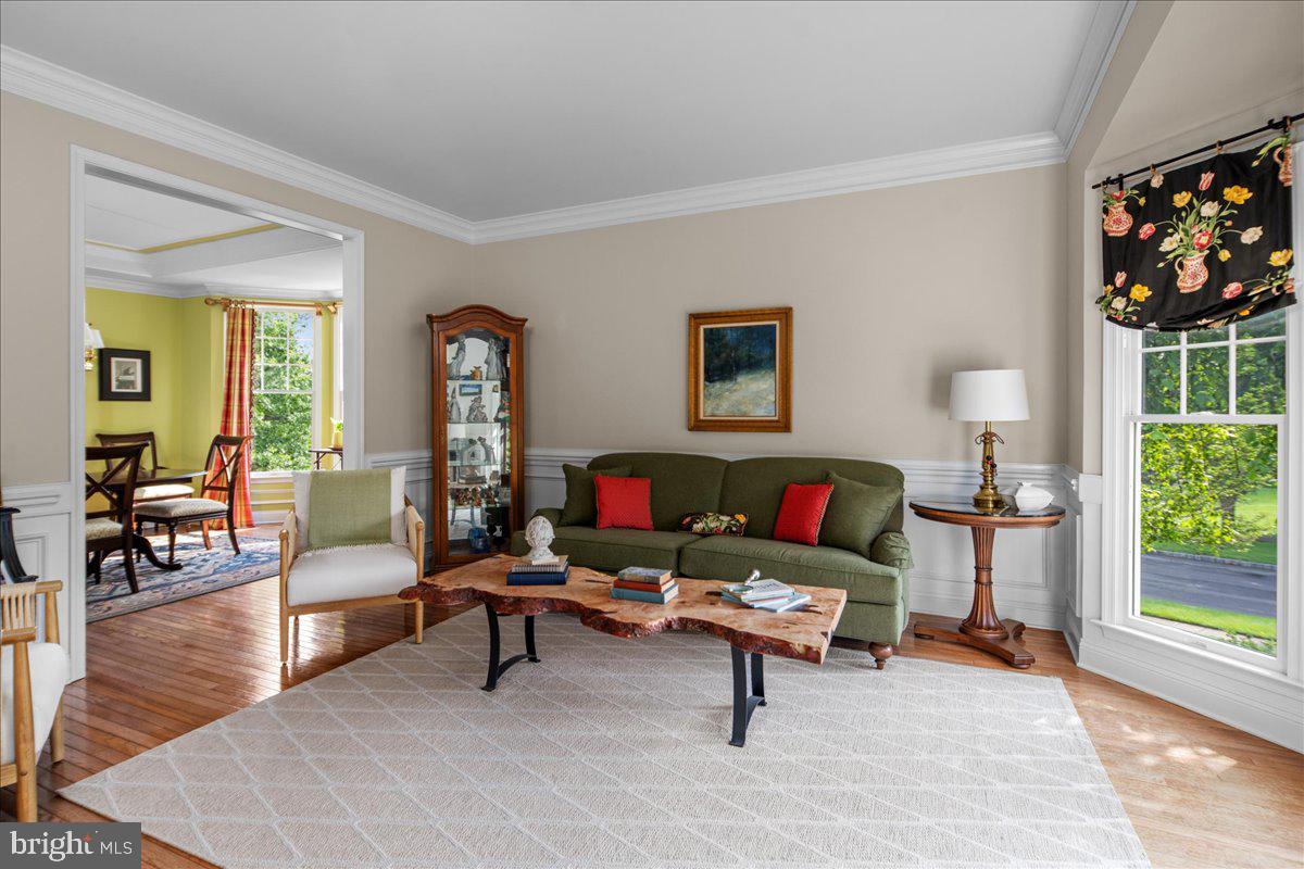 13 Cedar Crest Ct Property Photo 6