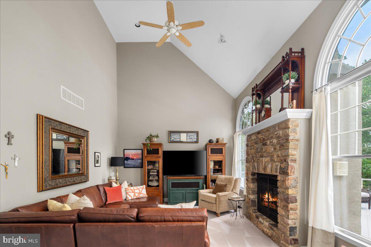 13 Cedar Crest Ct Property Photo 16