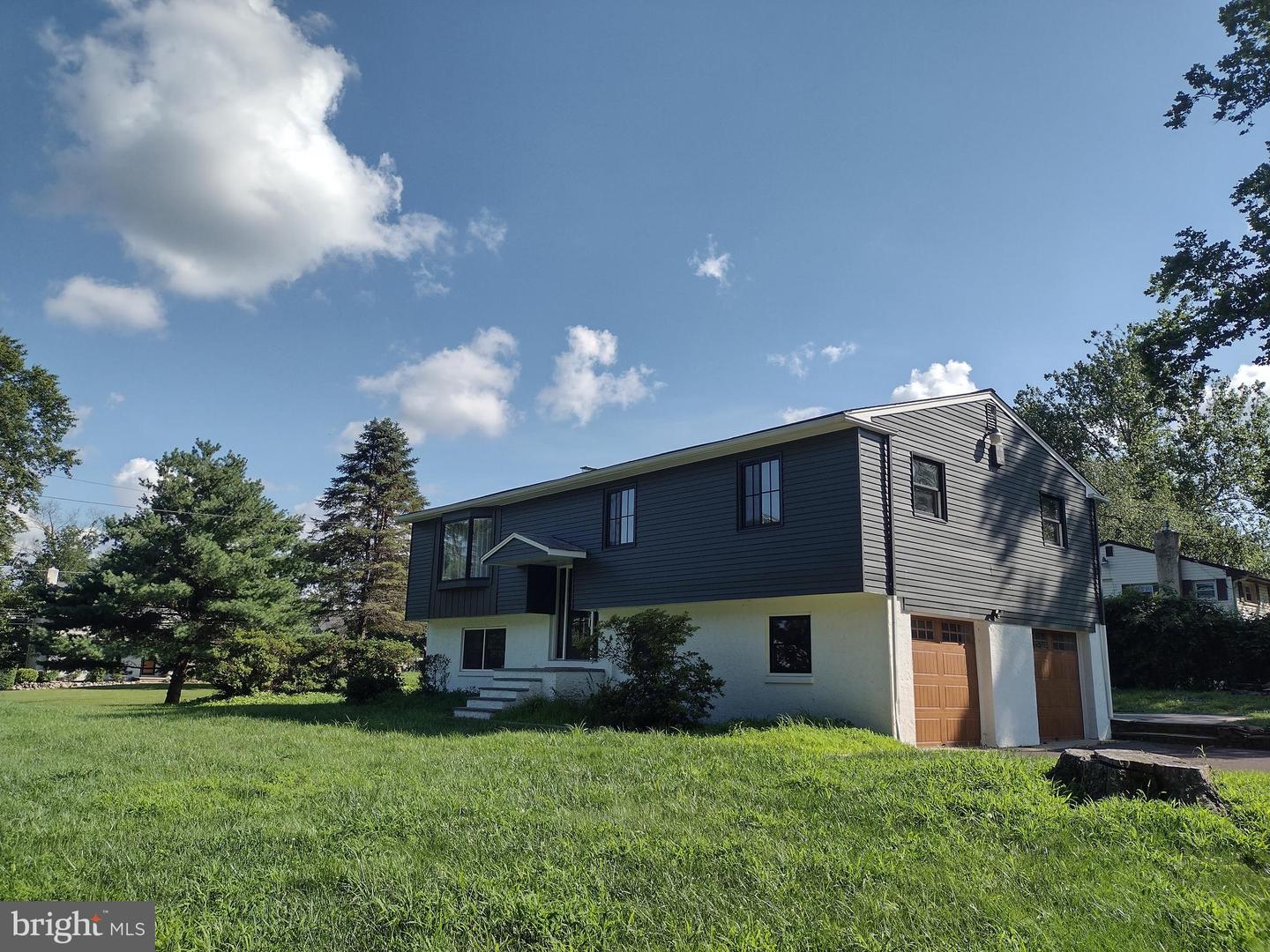 64 Bogle Dr Property Photo 1