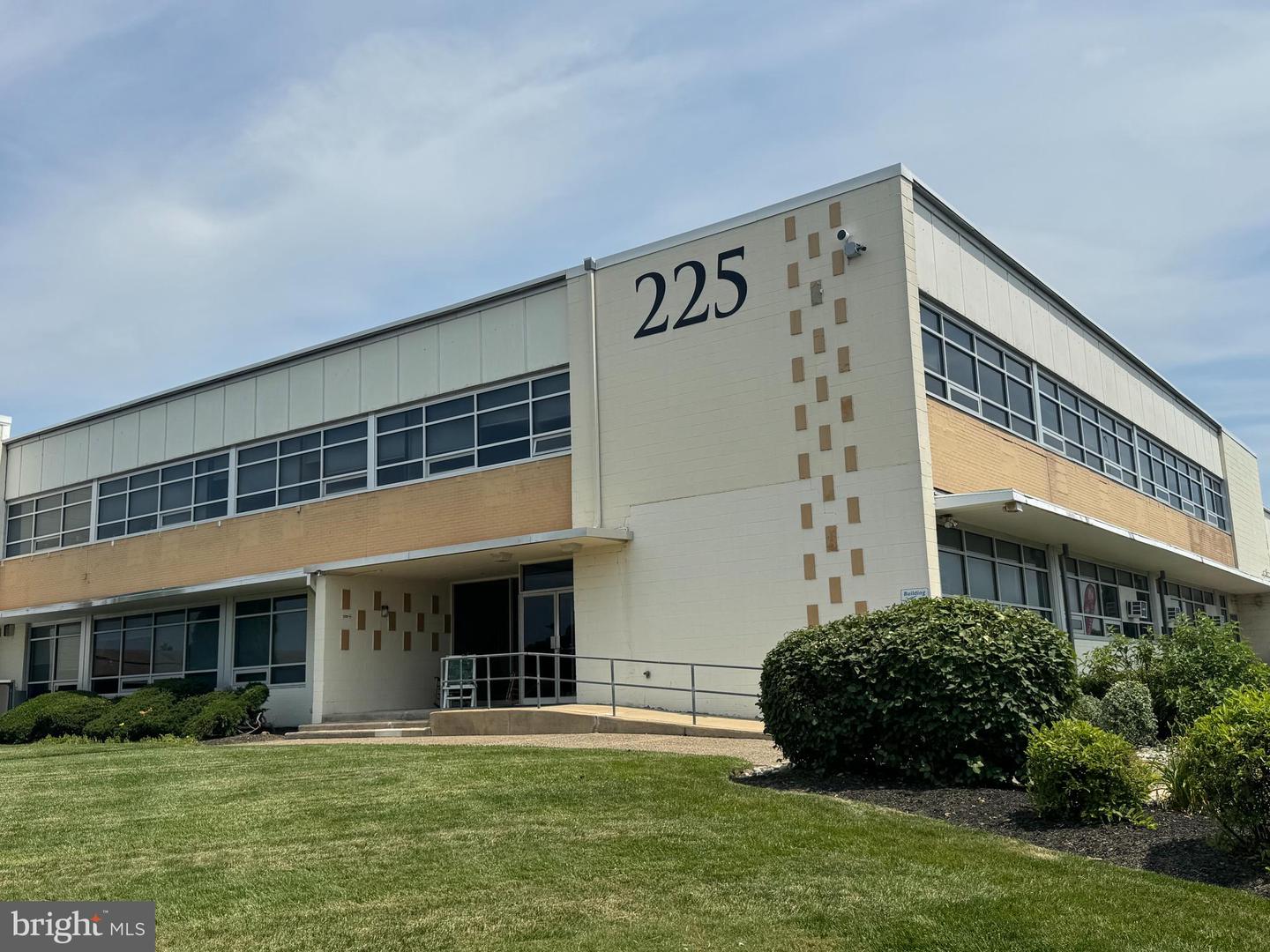 225 Lincoln Hwy #bldg A Property Photo 1