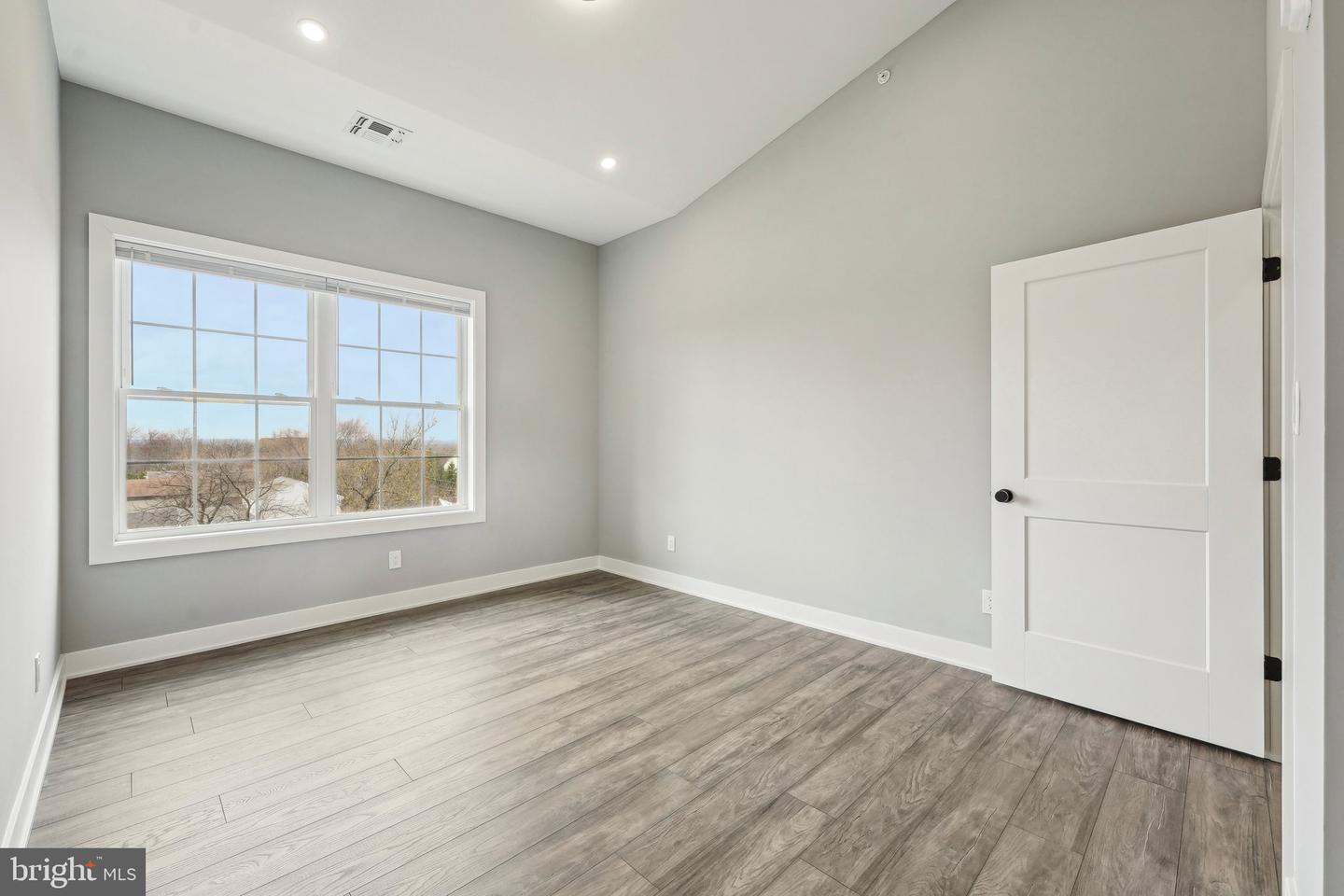 PABU2100626 Property Photo 1