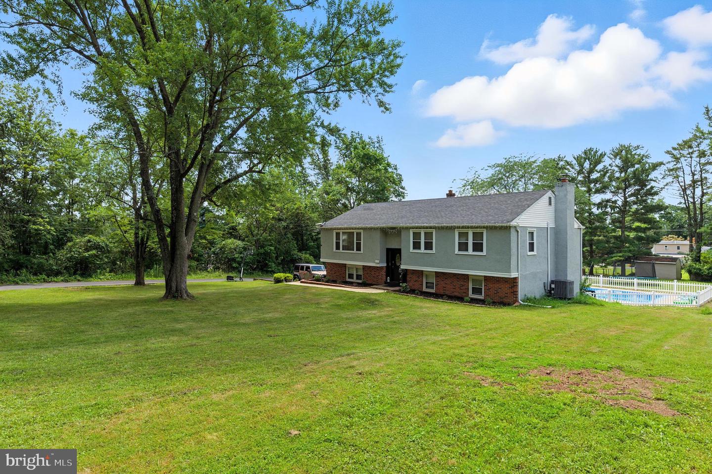 2150 Hilltop Ln Property Photo 1