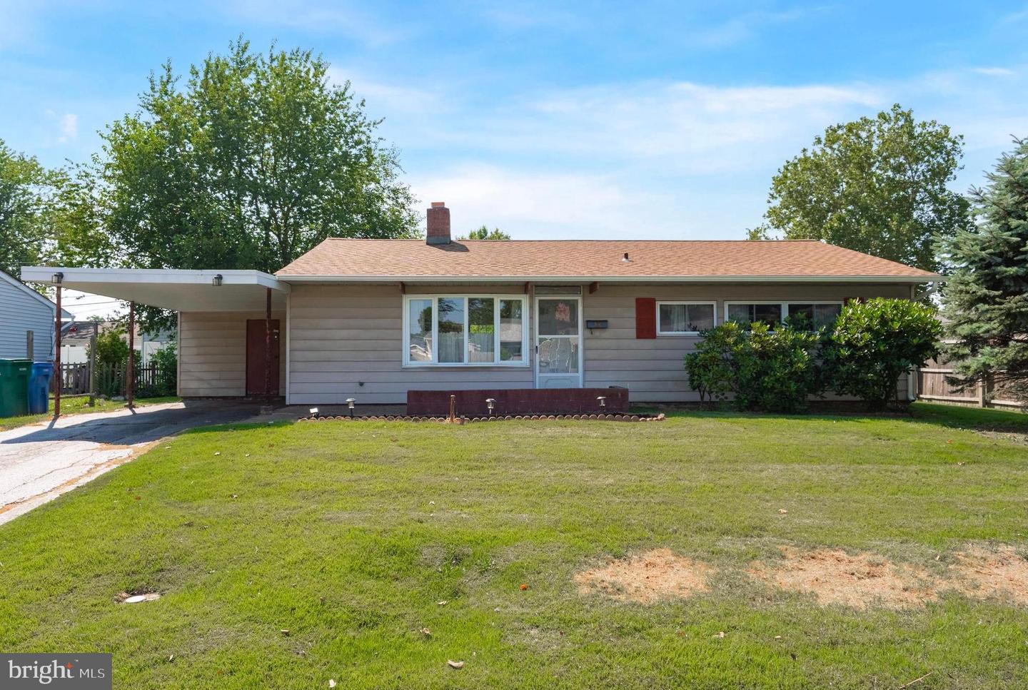 14 COPPER BEECH LN Property Photo 1