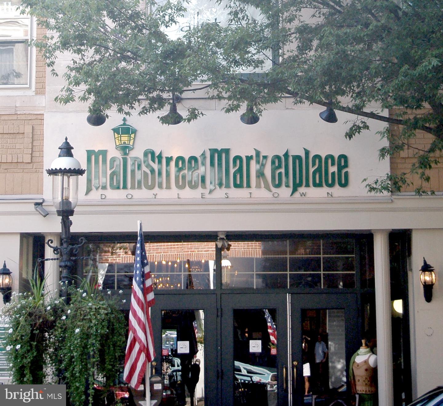 22 S Main St Property Photo 1