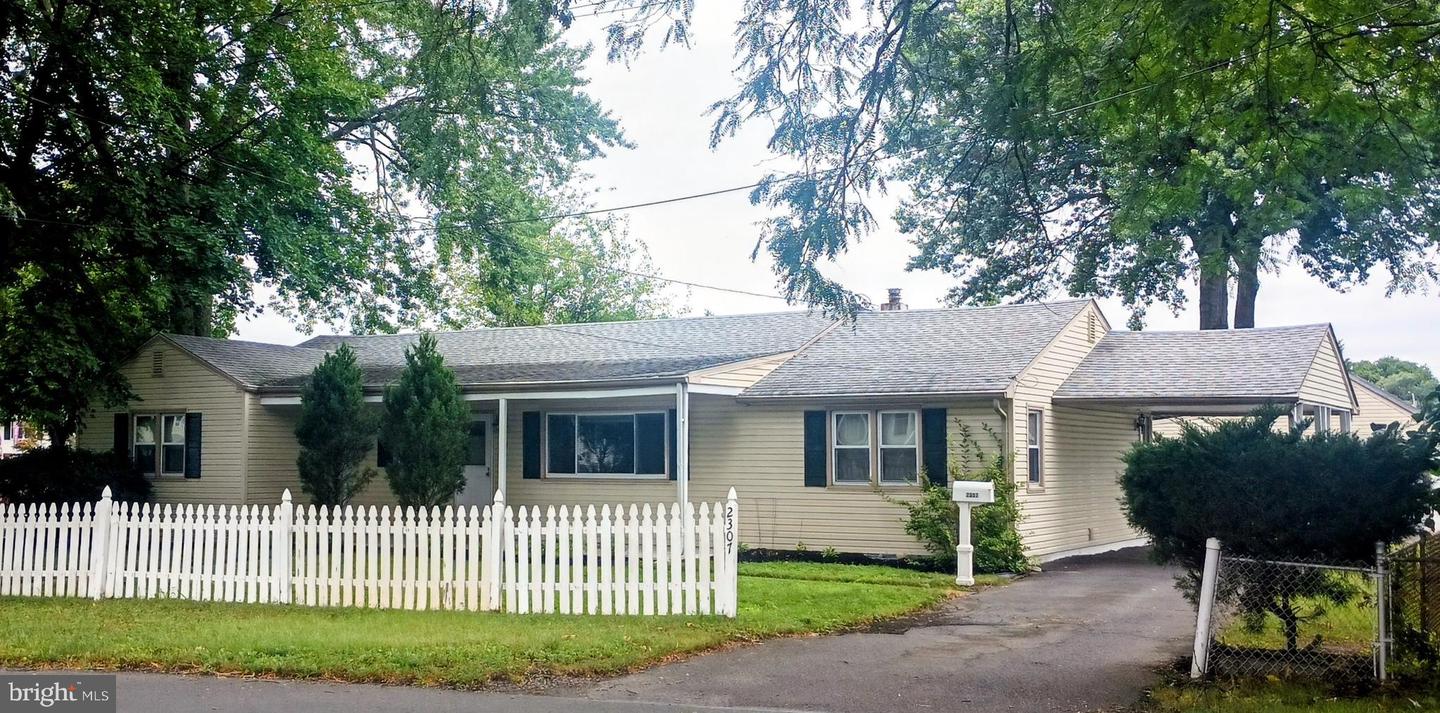 2307 State Road Property Photo 1