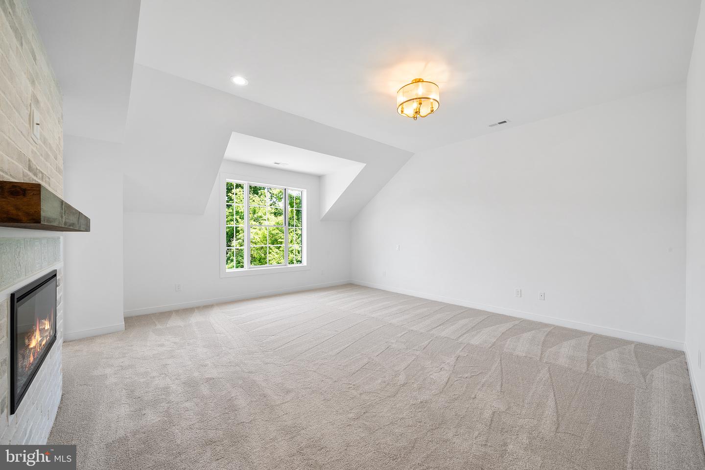 744 Broad Street Property Photo 30