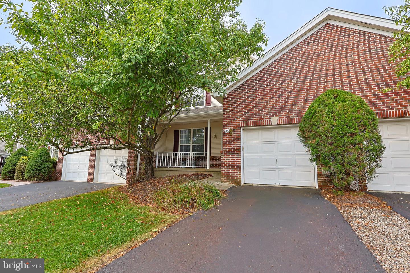 35 Dispatch Dr Property Photo 1