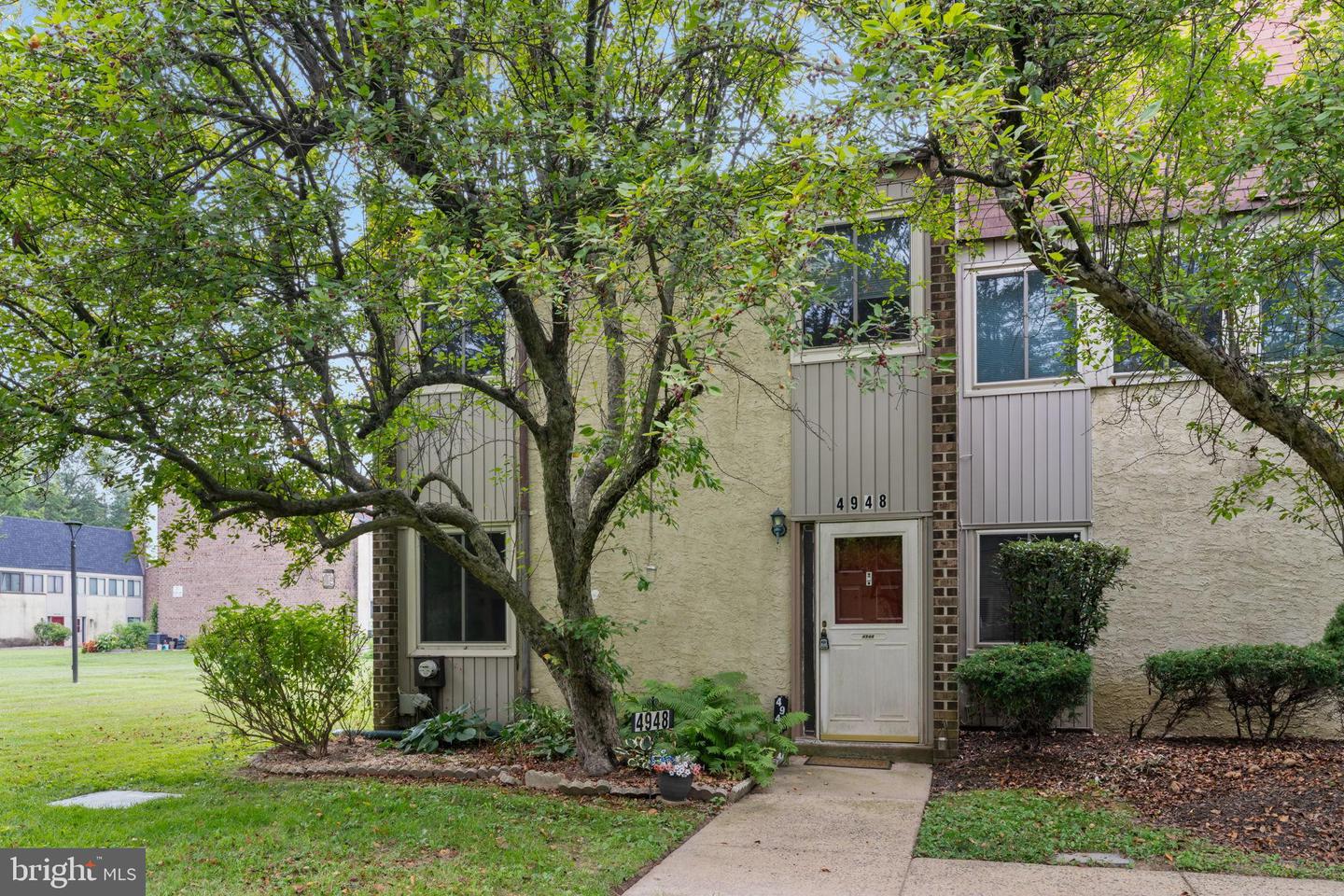 4948 Oxford Ct Property Photo 1