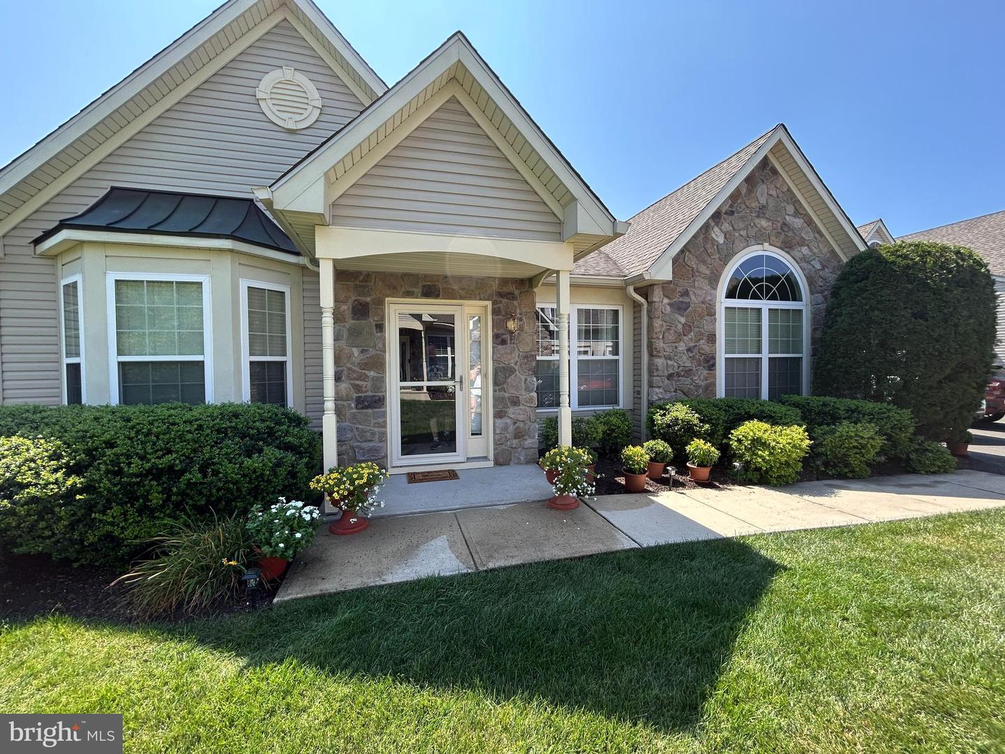 309 Shady Brook Dr Property Photo 1