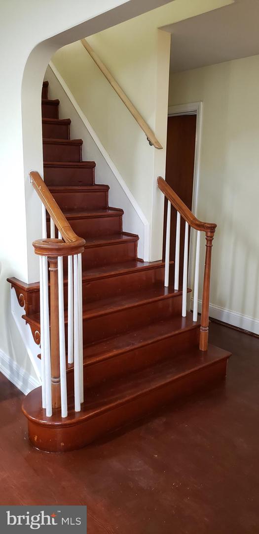 7024 Bristol Pike Property Photo 24