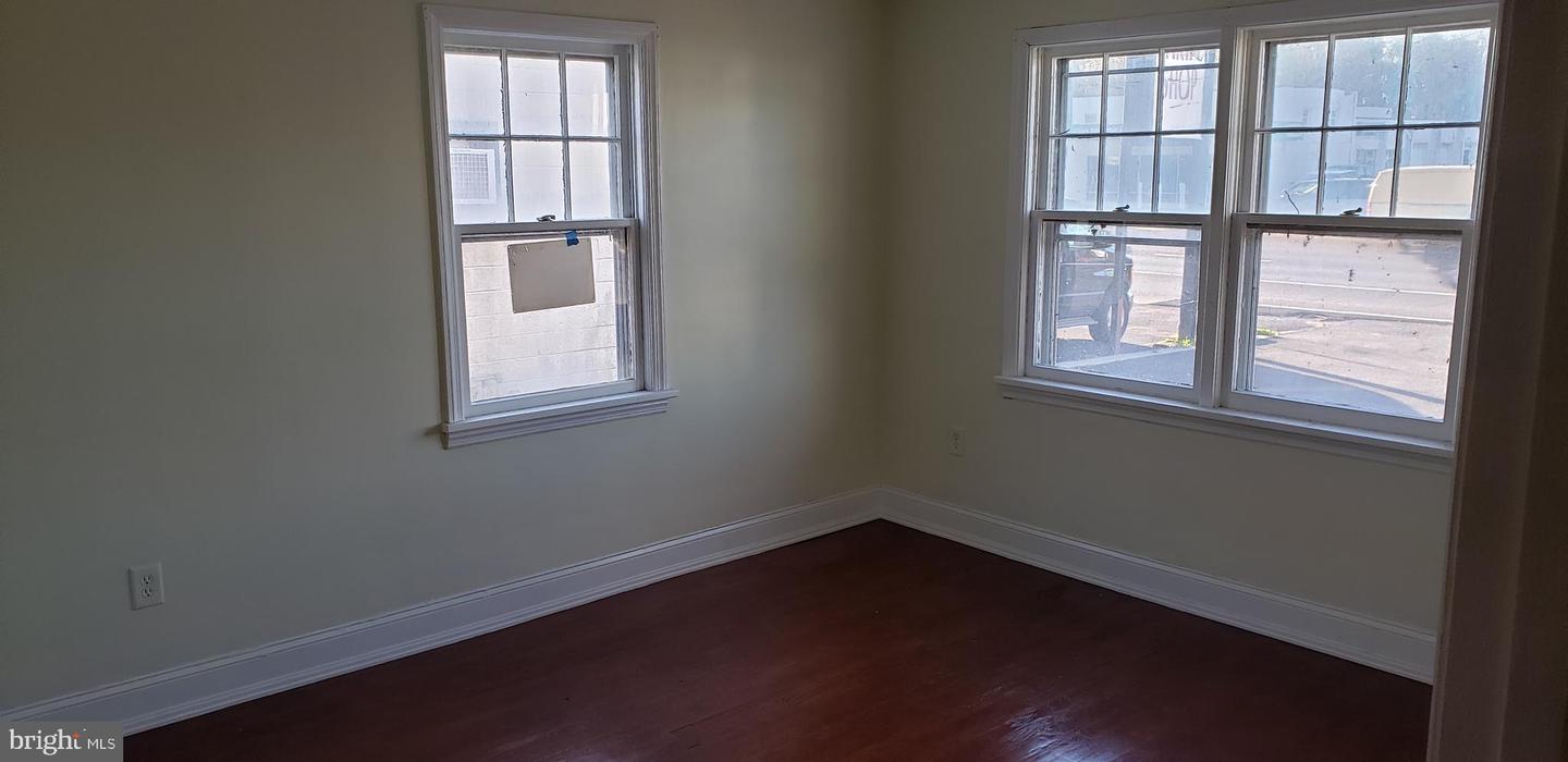 7024 Bristol Pike Property Photo 28