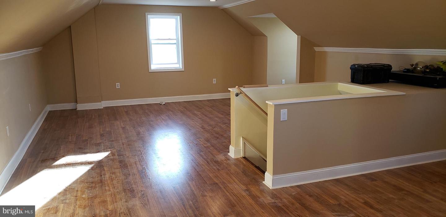 7024 Bristol Pike Property Photo 34