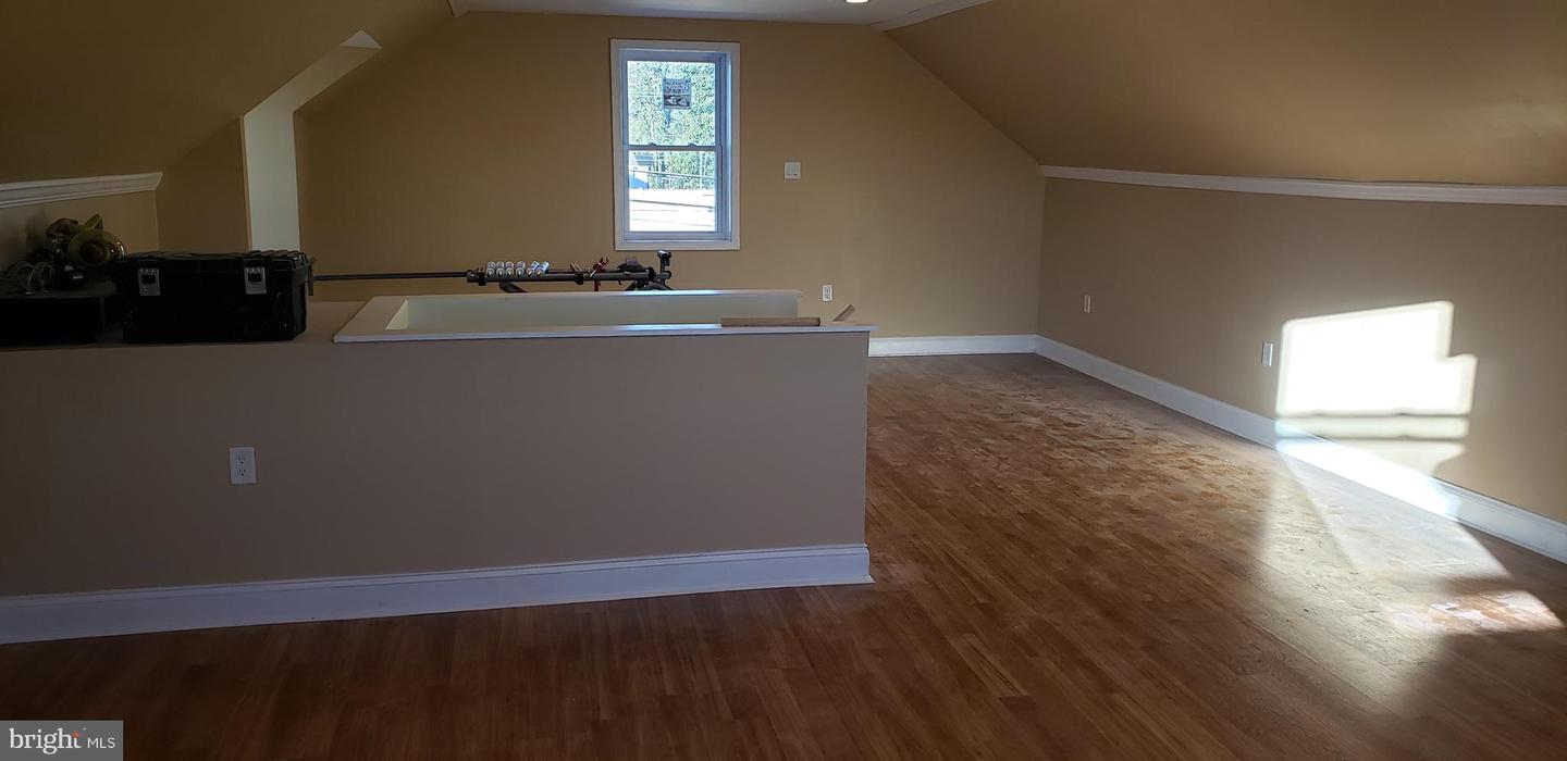 7024 Bristol Pike Property Photo 38