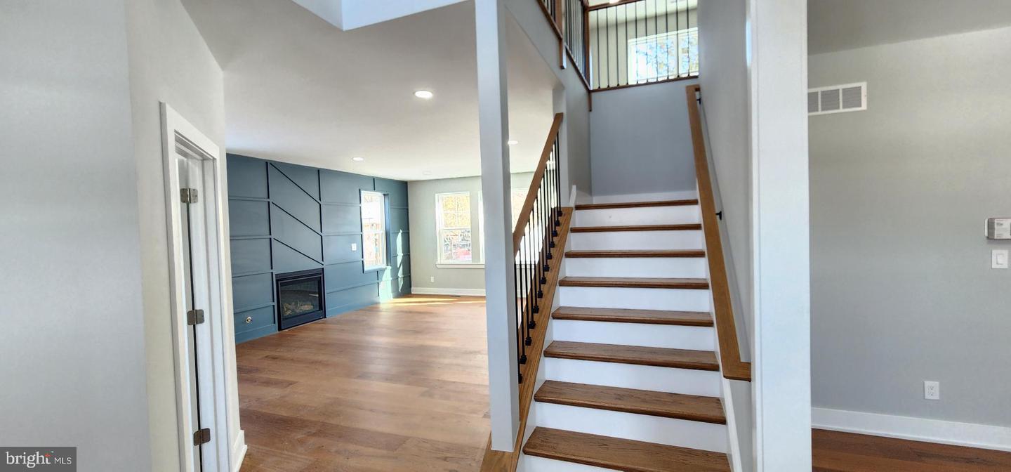 11b Fairview Ave Property Photo 6